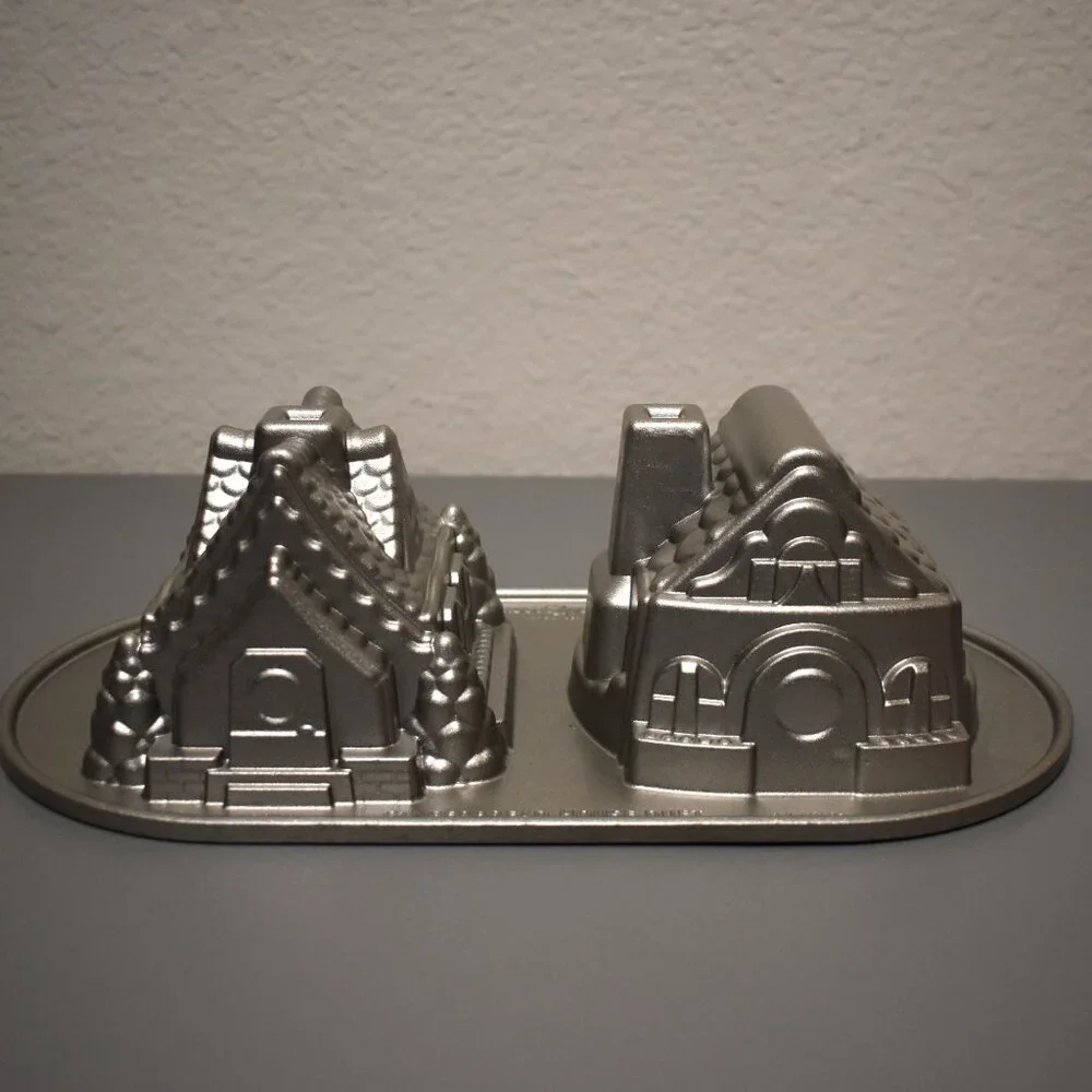 Nordic Ware Gingerbread House Duet Baking Pan